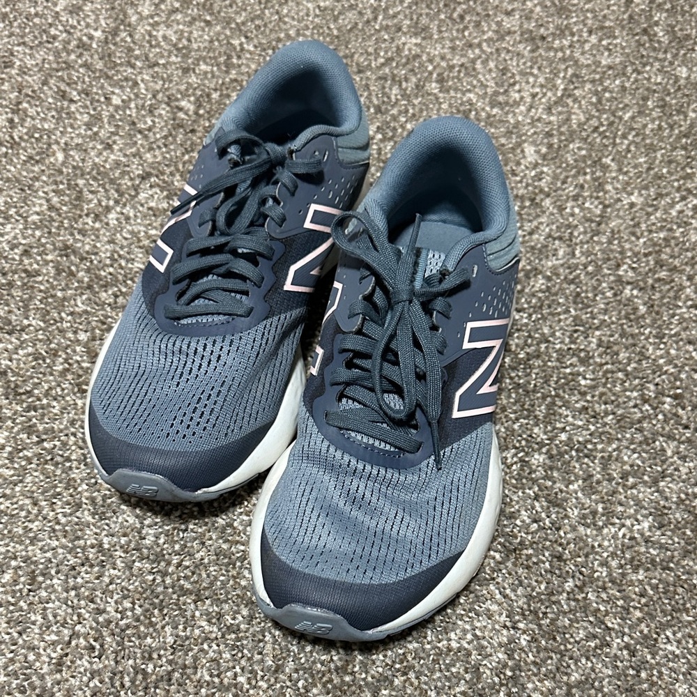 New Balance Dark Blue and Light Gray Running Shoes